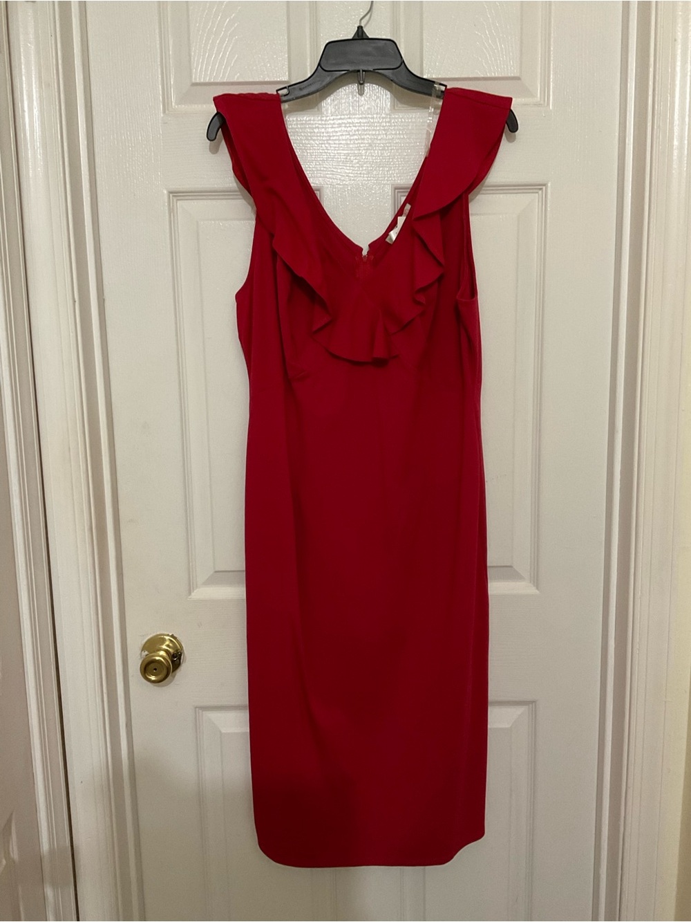 Elegant Red Ruffle-Trim Sheath Dress